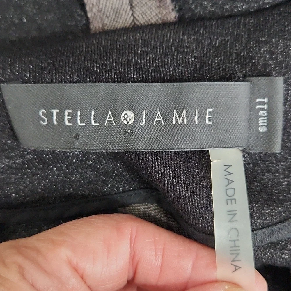 Stella & Jamie from Berdorf Goodman w/ leather sleeves, short cardigan sweater - Picture 7 of 8